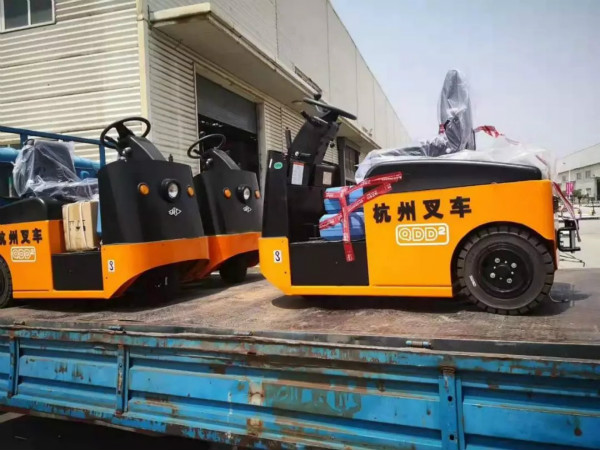 有質(zhì)量有保證，杭叉的電動牽引車再一次交付天津某企業(yè)！